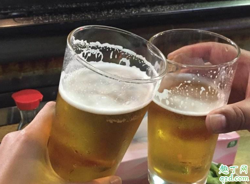 喝完啤酒总去厕所是肾不好吗 喝啤酒不排尿好不好