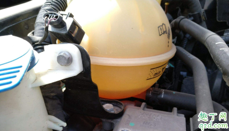 汽车冷冻液水管裂了怎么办 汽车冷冻液水管换一条多少钱