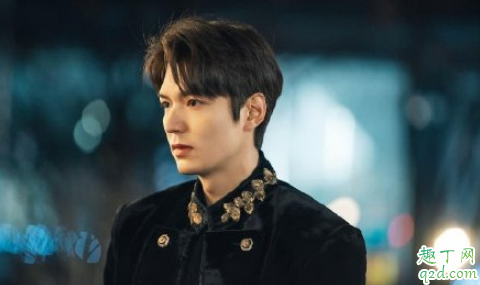 theking永远的君主黑衣人是谁 theking永远的君主救李衮的人是他自己吗