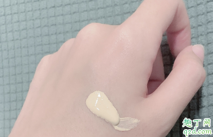 zelens粉底液好用吗 zelens粉底液和雅诗兰黛哪款好用