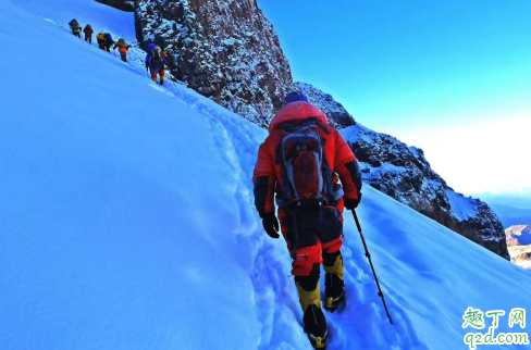 登山鞋可以在雪地穿吗 登山鞋可以在生活中穿吗