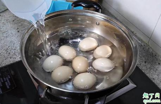 煮鸡蛋要把鸡蛋淹没吗