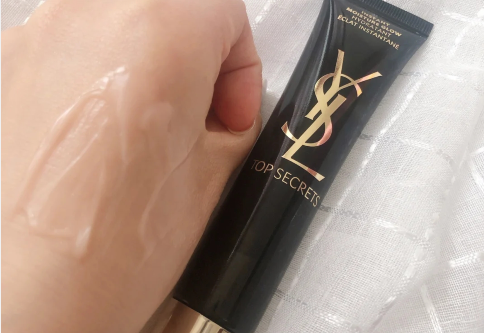 ysl黑丝缎妆前隔离值得入手吗？解决妆容卡粉必入单品！