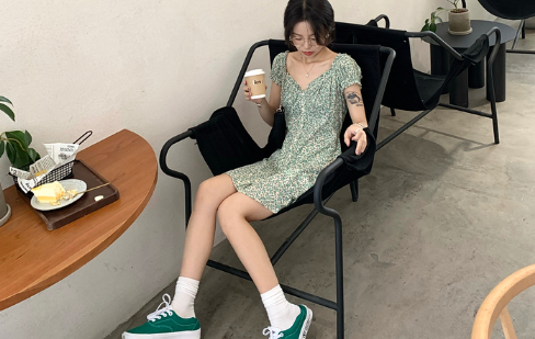 为什么找女朋友找腿长的 男生看见大长腿什么感觉