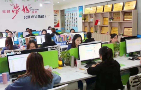 公司没几个人了我要不要离职 跟风之举不可取