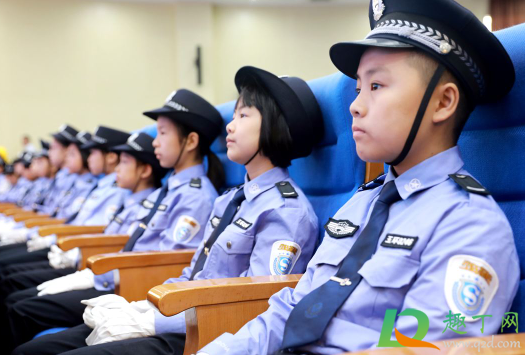 女生近视不能报考警校了吗-女生考警校眼睛近视怎么办