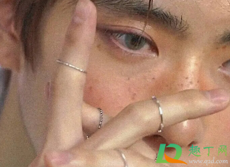 男生和你聊天突然变污怎么回复-男生跟你聊黄的原因