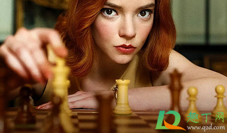 女王的棋局哈蒙和女模特睡没睡啊-女王的棋局结局是怎样的