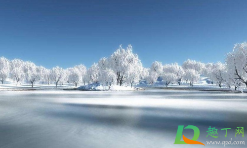 下雪发朋友圈唯美短句2020最新-适合雪天发朋友圈的搞笑说说大全