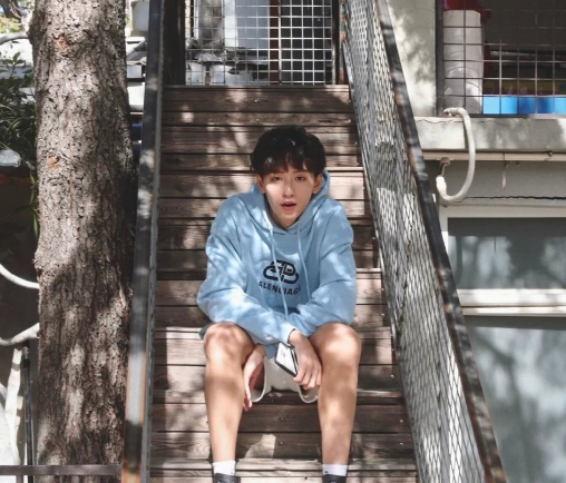 青春有你第三季余景天高清壁纸图片无水印-青春有你3余景天个人资料分析