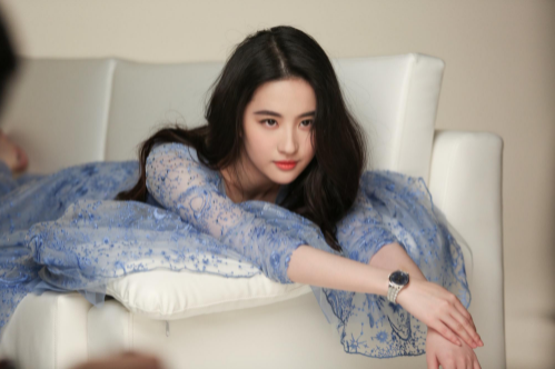 各位刘亦菲们是什么梗-各位刘亦菲是什么意思