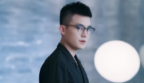 陌生的恋人有小说吗-陌生的恋人根据什么小说改编的