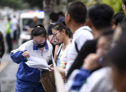 高考分数和平时考试的分数大概会差多少分2022-高考成绩一般比平常高还是低