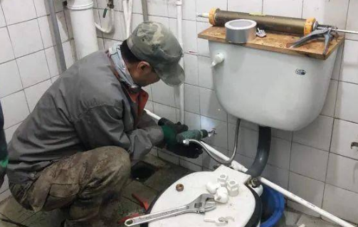 一楼住户封死下水道合法吗-老旧小区下水管道改造一楼不同意怎么办