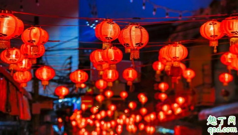 今年腊月28贴春联有什么说法 2020鼠年贴对联的讲究