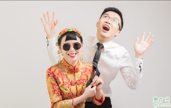 婚纱照怎么拍自然又好看 拍婚纱照如何微笑才不显僵硬
