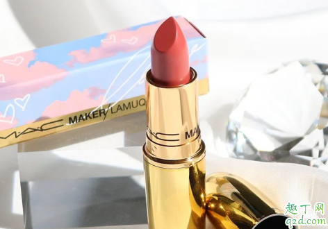 MAC2020新品金色子弹头LAMUQE什么颜色 MAC2020金管lamuqe口红试色